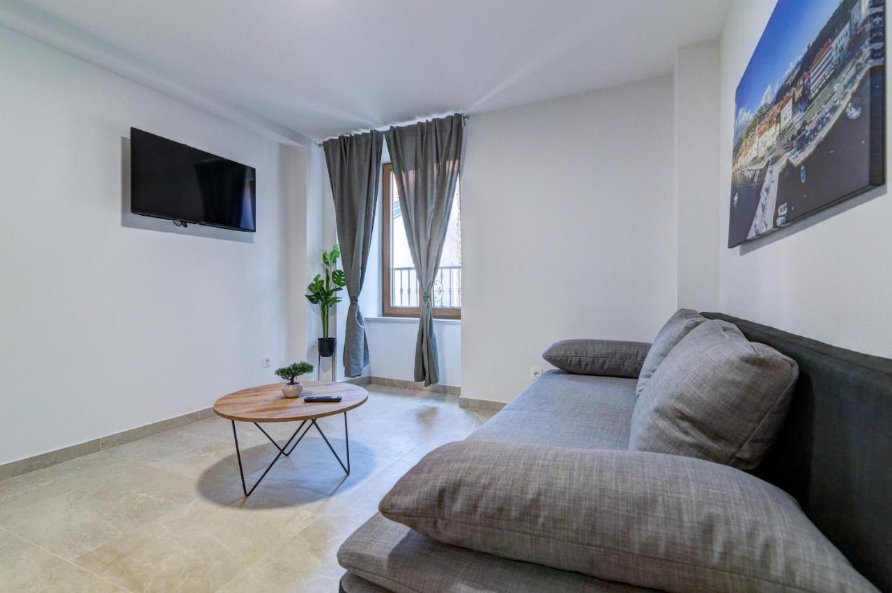 Rote Zora Apartment เซนญ์ ภายนอก รูปภาพ