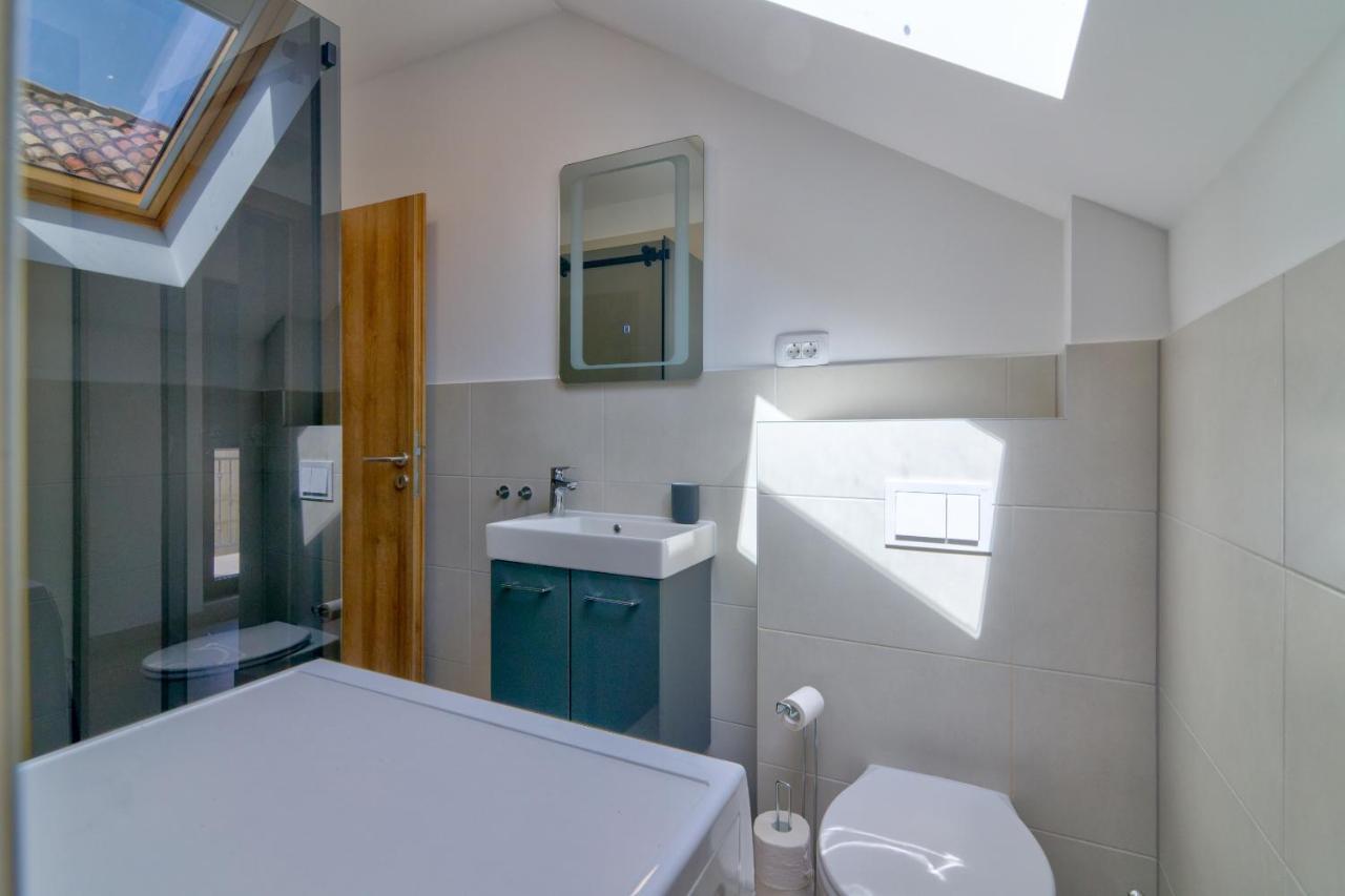 Rote Zora Apartment เซนญ์ ภายนอก รูปภาพ