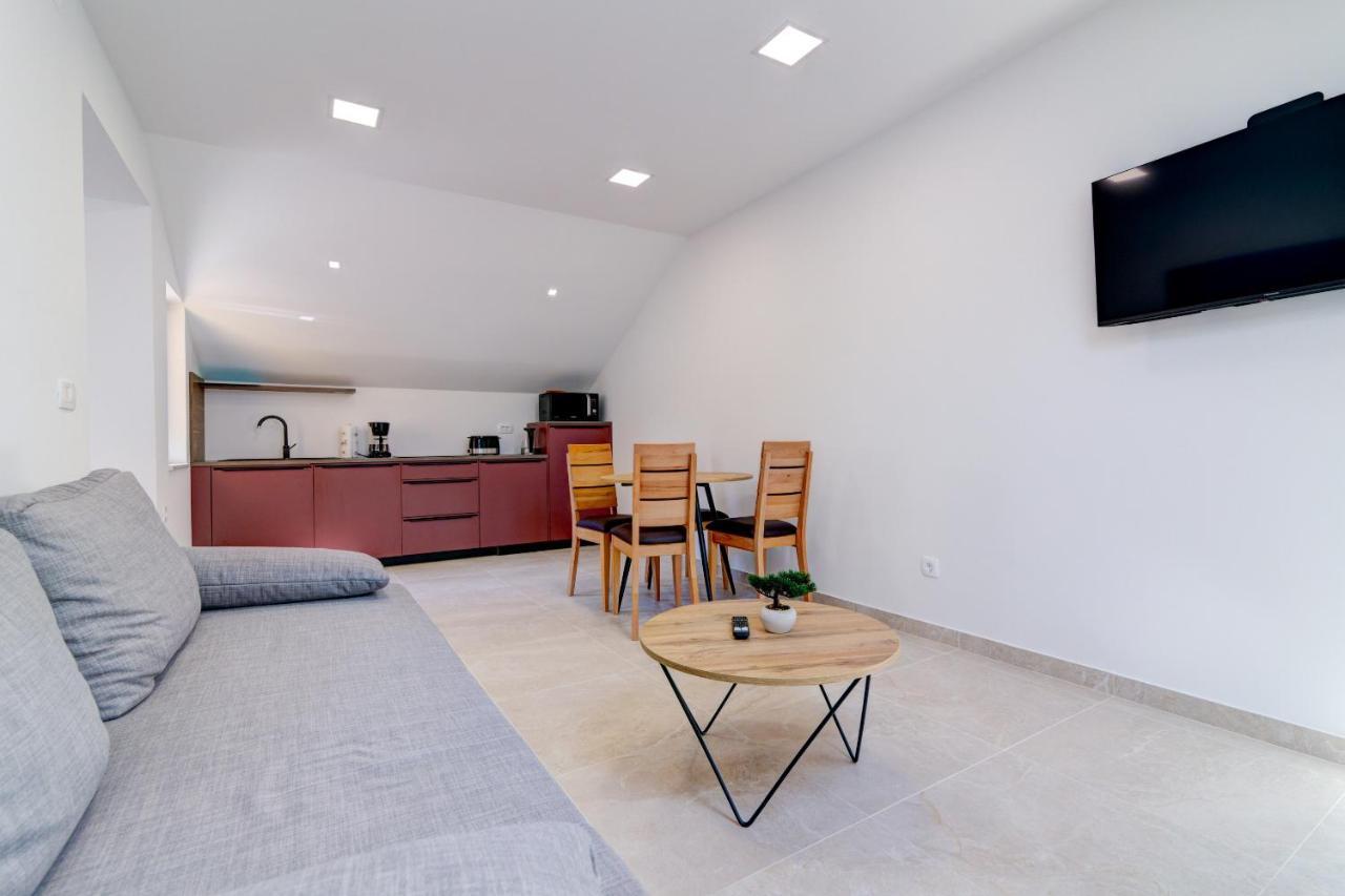 Rote Zora Apartment เซนญ์ ภายนอก รูปภาพ