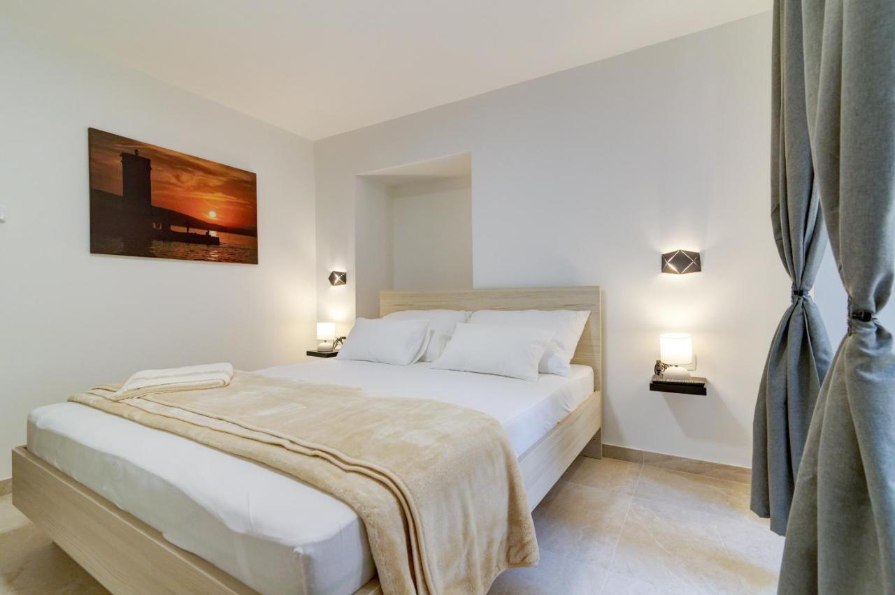 Rote Zora Apartment เซนญ์ ภายนอก รูปภาพ