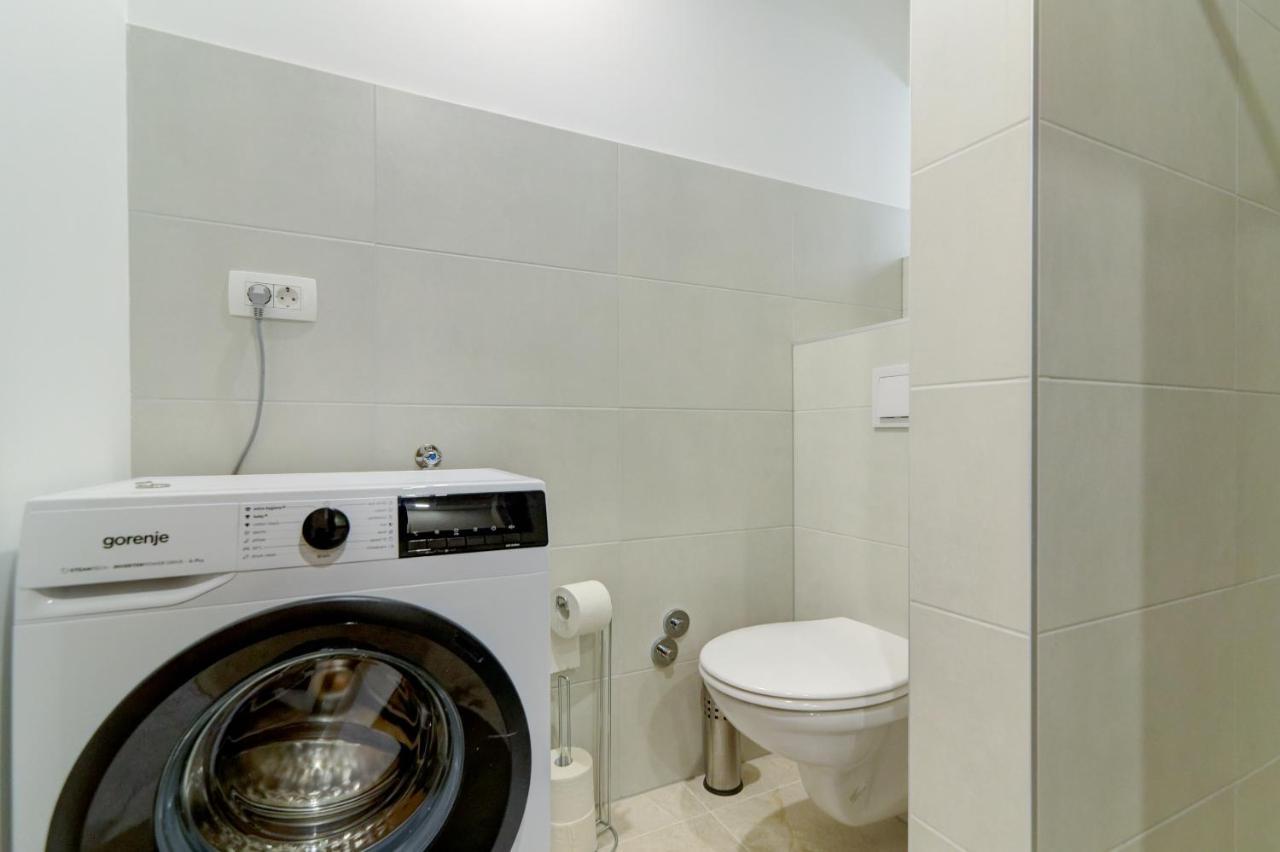 Rote Zora Apartment เซนญ์ ภายนอก รูปภาพ