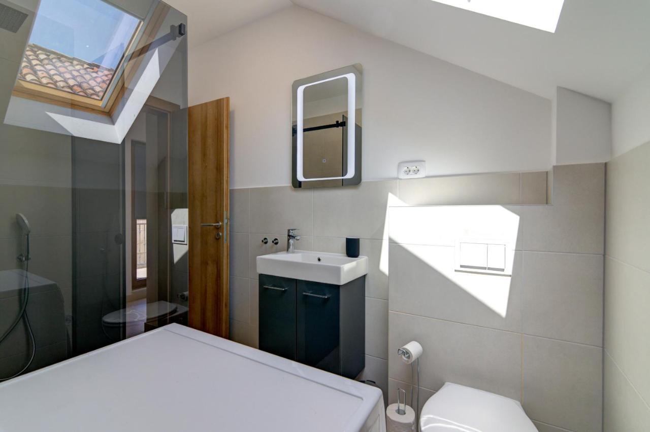 Rote Zora Apartment เซนญ์ ภายนอก รูปภาพ