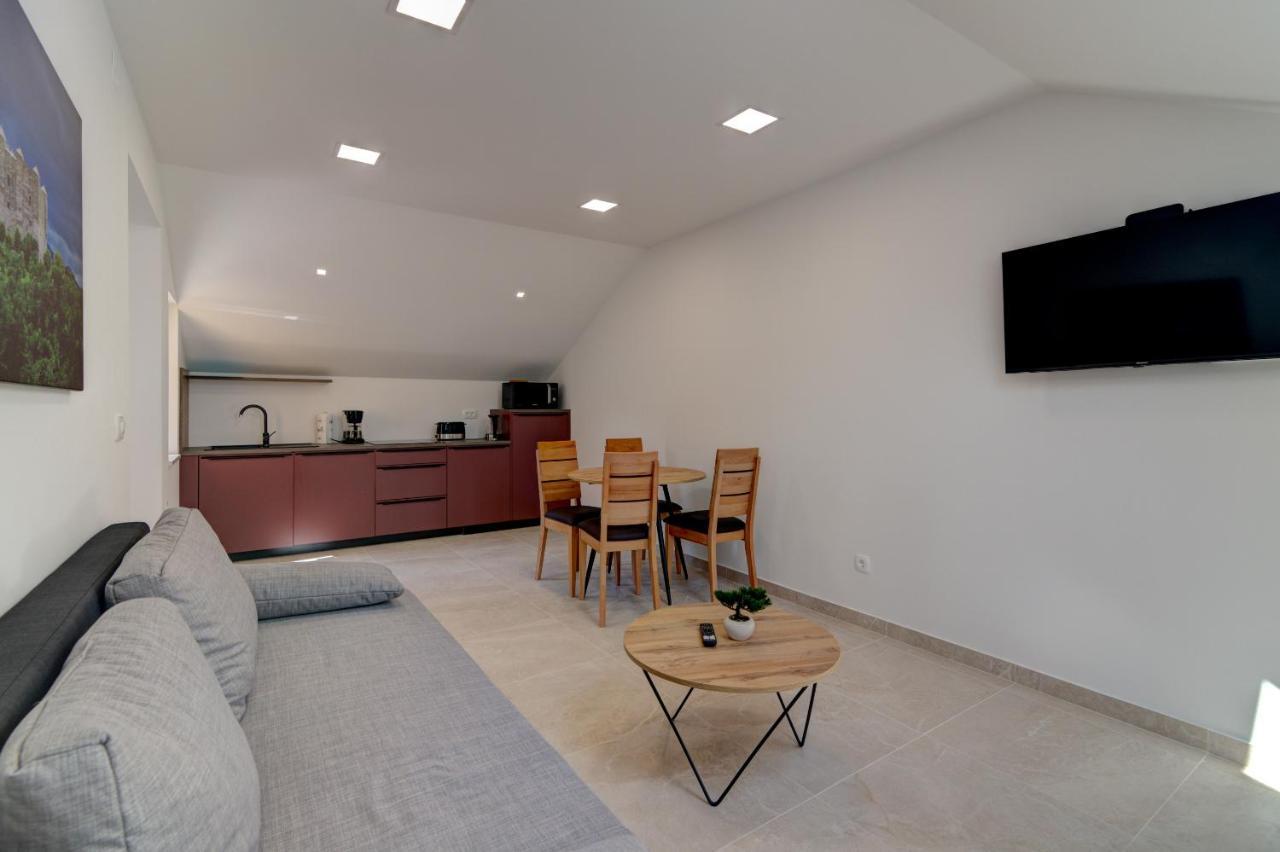 Rote Zora Apartment เซนญ์ ภายนอก รูปภาพ